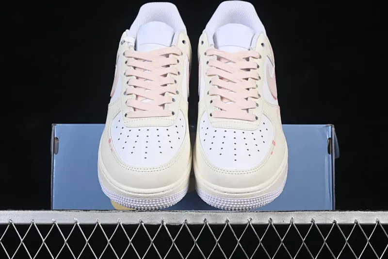 All categories Nk Air Force 1 Air Force series Nk Air Force 1 Low Air Force low-top Nike Air Force 1'07 Low Two-dimensional theme Rose Kiss Air Force 1 low-top casual sneakers ZH0316-150